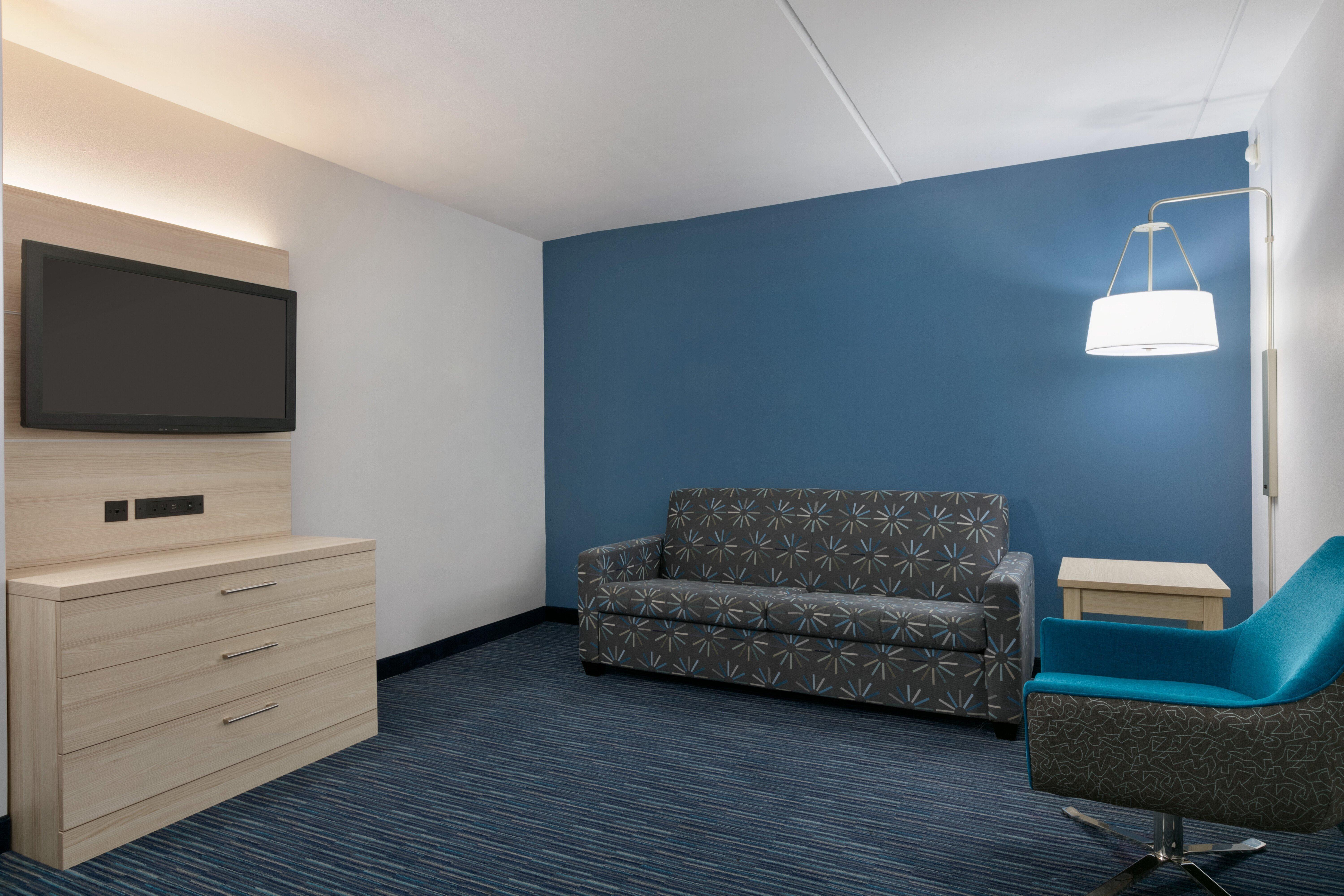 Holiday Inn Express Hotel & Suites Norfolk Airport By Ihg Exterior photo