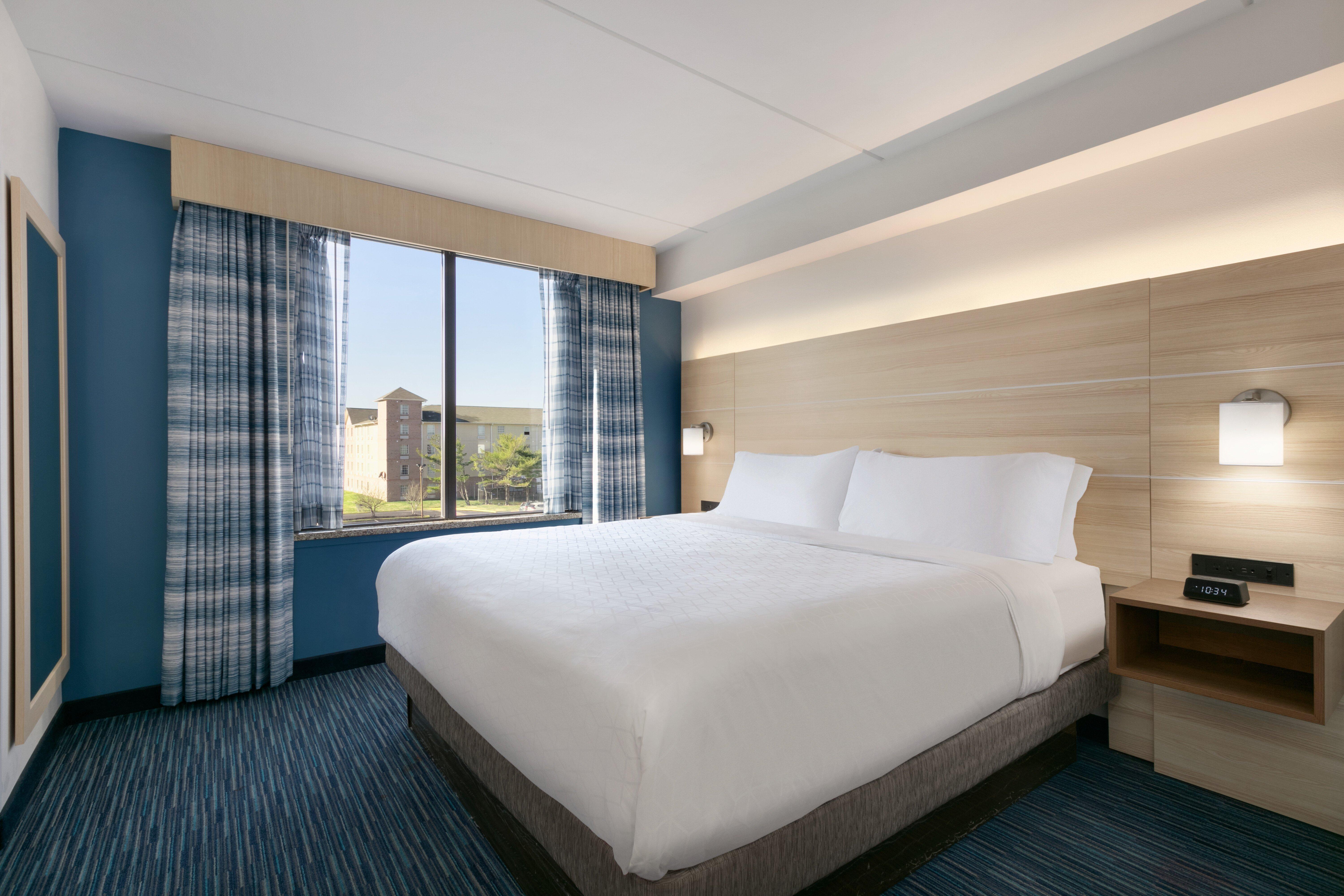 Holiday Inn Express Hotel & Suites Norfolk Airport By Ihg Exterior photo