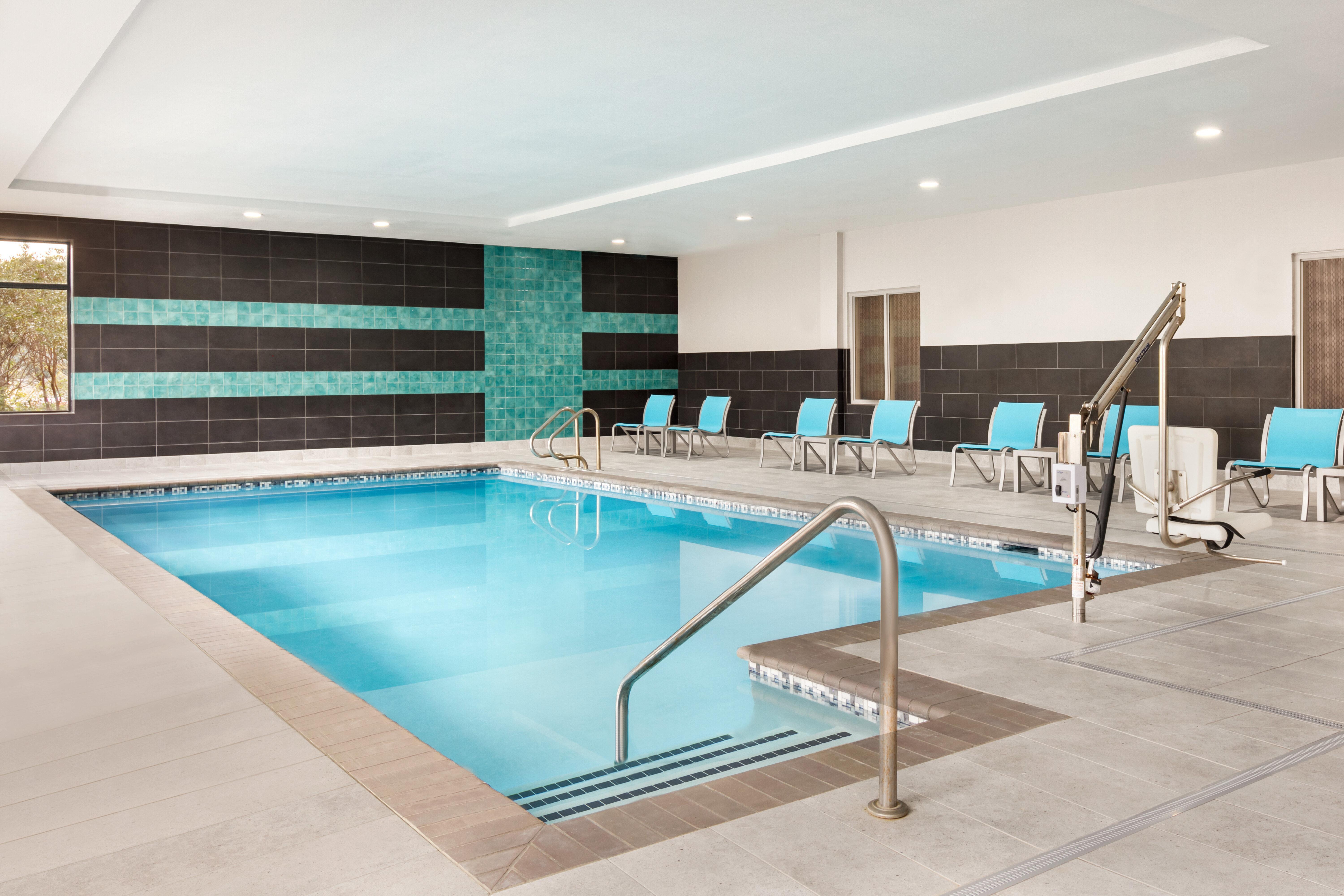 Holiday Inn Express Hotel & Suites Norfolk Airport By Ihg Exterior photo