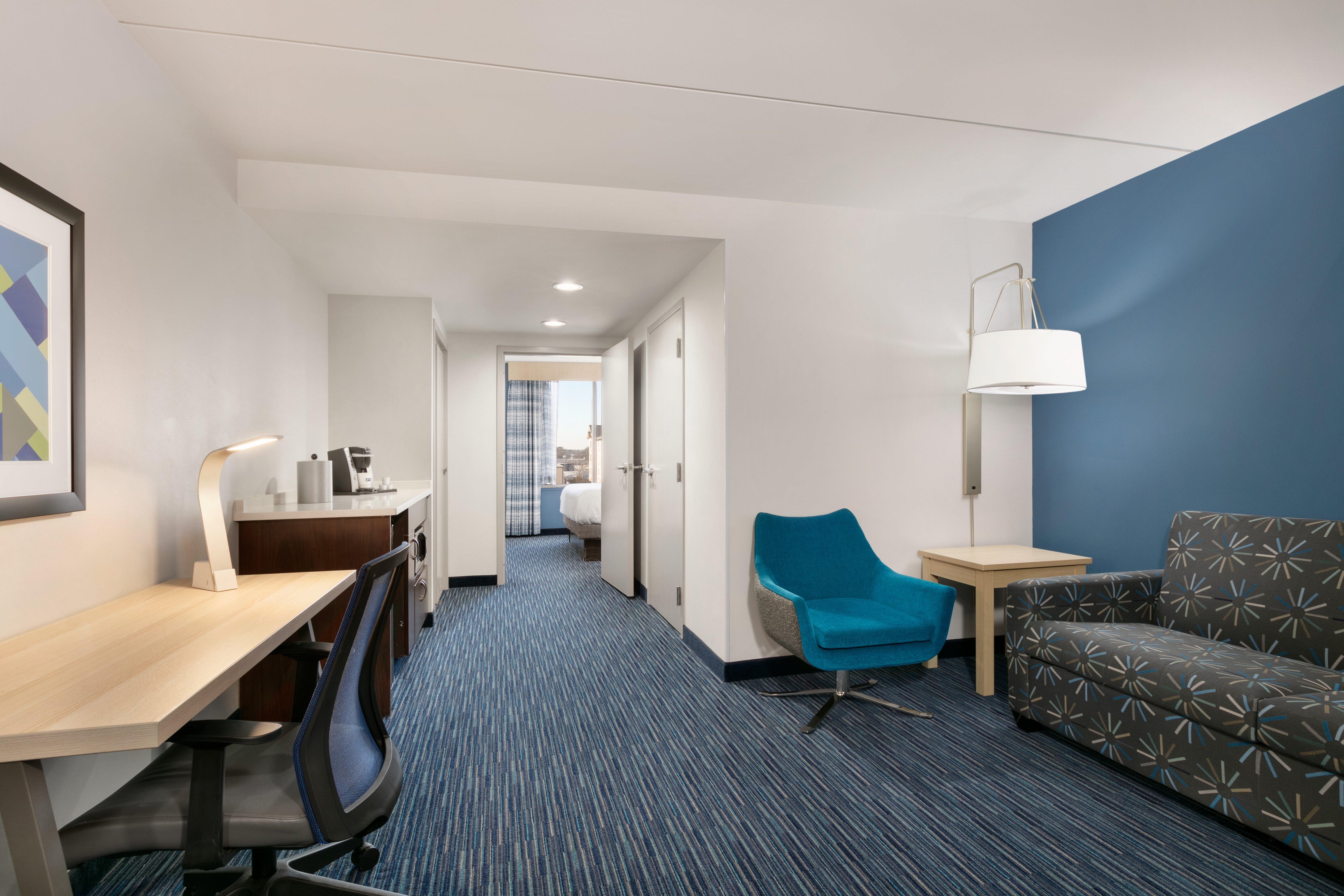 Holiday Inn Express Hotel & Suites Norfolk Airport By Ihg Exterior photo