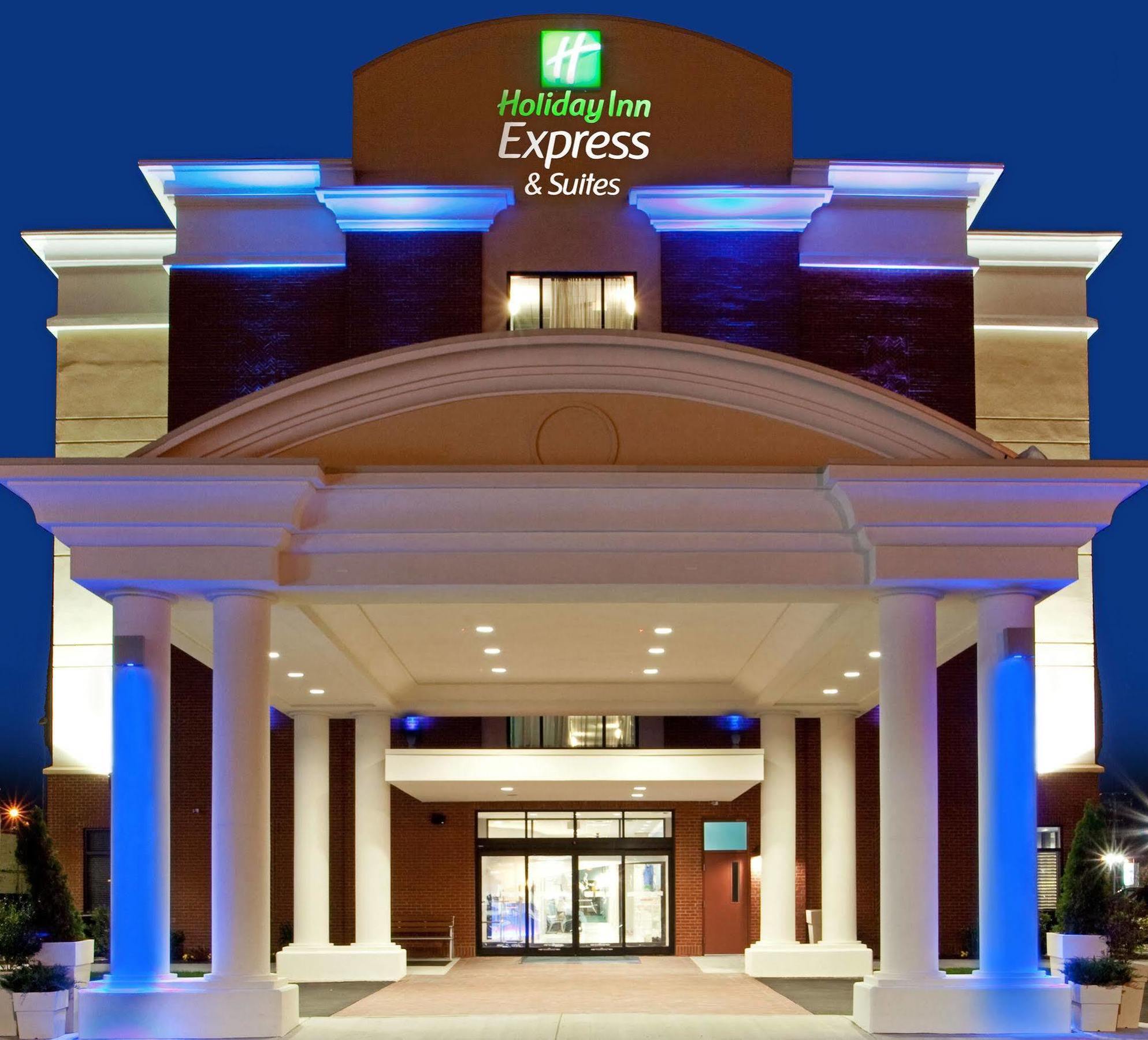 Holiday Inn Express Hotel & Suites Norfolk Airport By Ihg Exterior photo